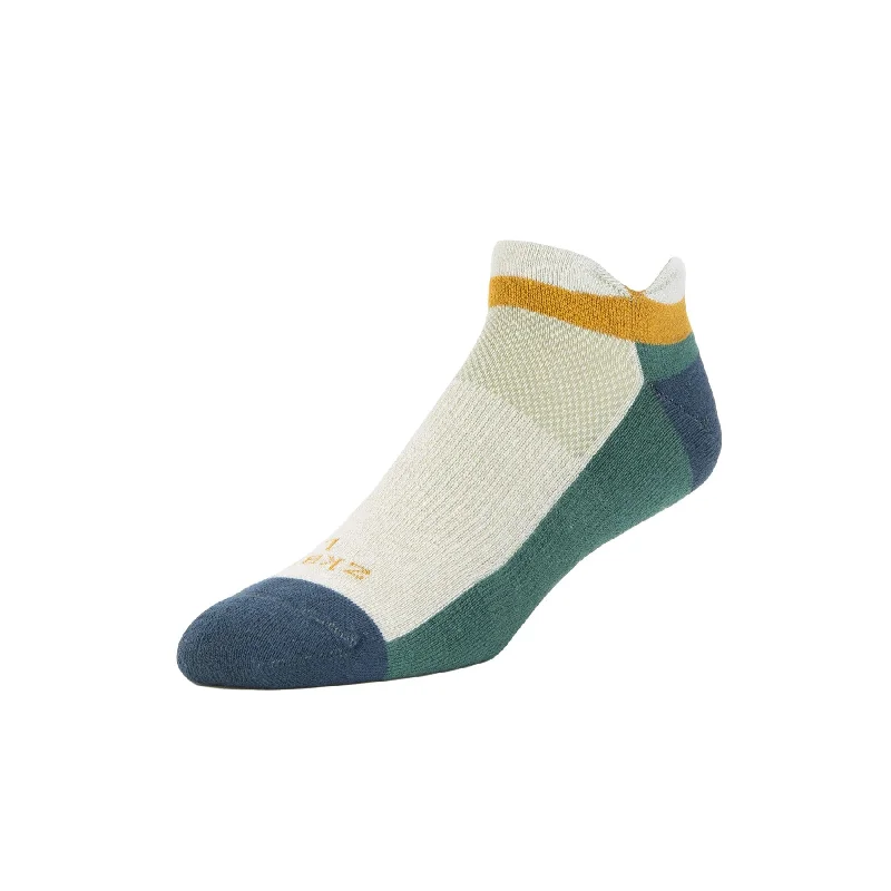 Unisex socks casual white-Ascent - Performance Organic Cotton No Show - Fir