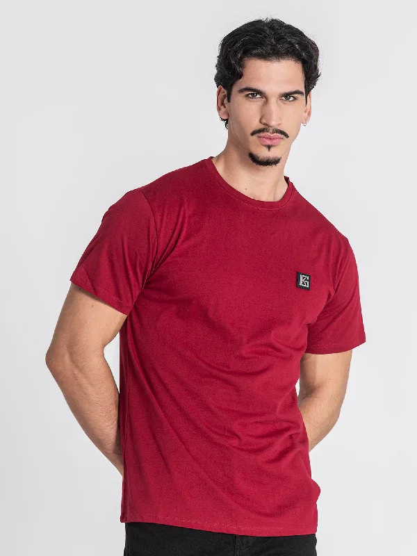 Men's T-shirts comfy white-Burgundy GK Plaque Tee